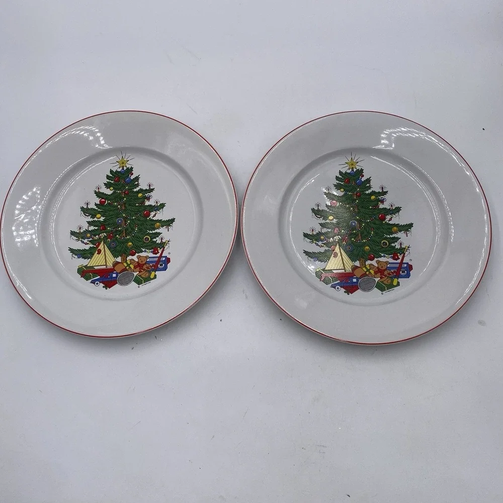 Set Of 2 Cuthbertson American Christmas Tree  Dinner Plates‎ 10 1/4